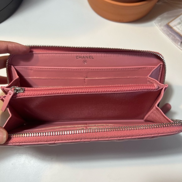 Chanel Pink Lambskin Quilted L-Gusset Zip-Around Wallet - Picture 5 of 7